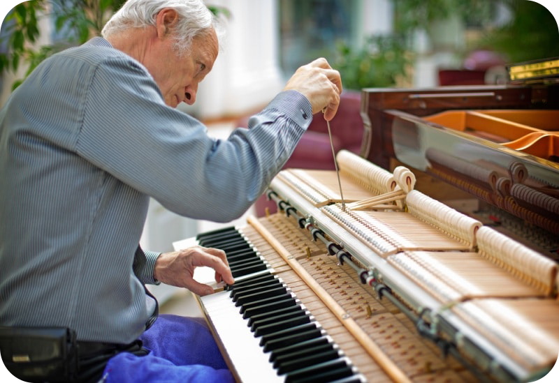 The history of piano and a few pieces to start with